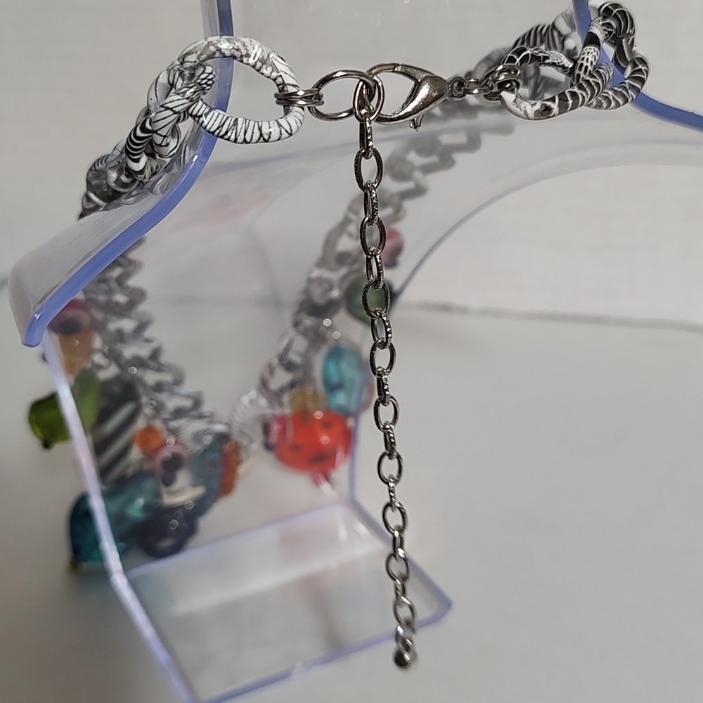 Multi colored statement necklace - Picture 3 of 13